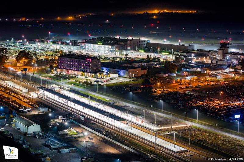 Koleje Śląskie podpisały umowę na obsługę połączeń na lotnisko w Pyrzowicach