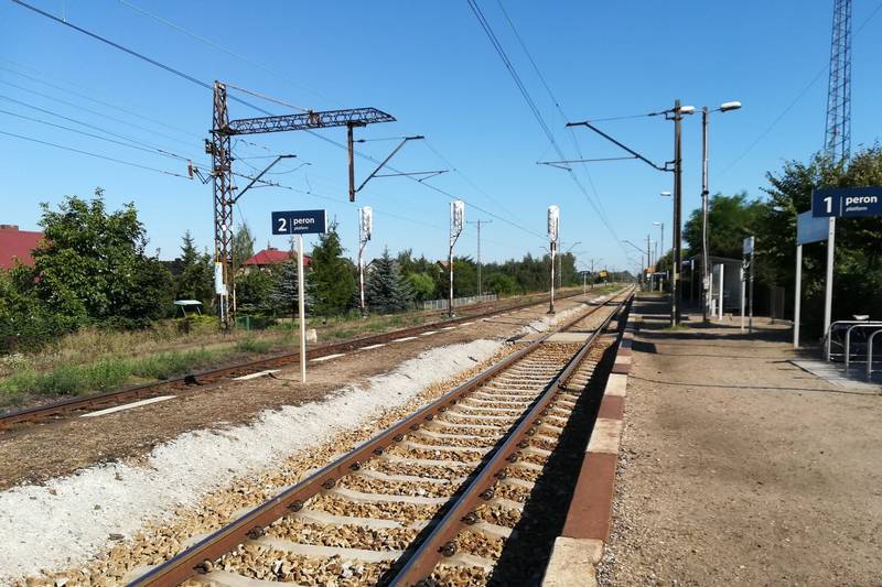 PKP PLK zmodernizują perony w Książnie, Miłosławiu i Orzechowie