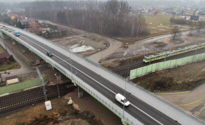PLK udostępniły nowy wiadukt w Łochowie