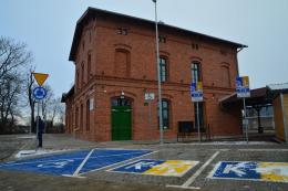 Dworzec Smolec - miejsca parkingowe dla osób niepełnosprawnych