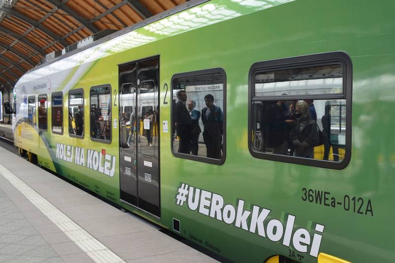 Specjalny pociąg Kolei Dolnośląskich promuje Europejski Rok Kolei