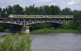 Wakacyjny rozkład jazdy pociągów Kolei Mazowieckich