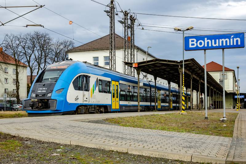 Pojazdy Kolei Śląskich nadal bez zgody na wjazd do Bohumina