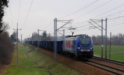 Ponad 22 mln ton towarów przewieziono pociągami w listopadzie