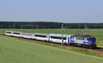 PKP Intercity otrzyma 1,19 mld zł rekompensaty za realizację usług przewozowych w ramach RRJ 2021/2022