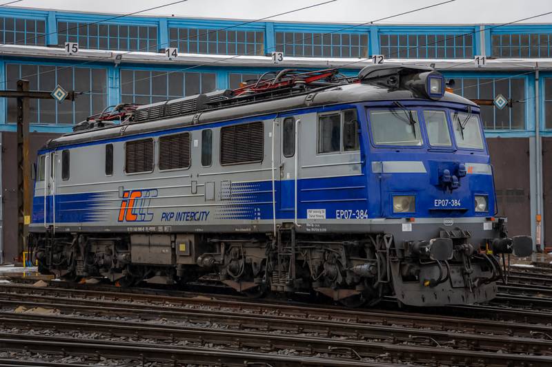 Dwie oferty na wykonanie napraw P4 przy 15 lokomotywach EU/EP07