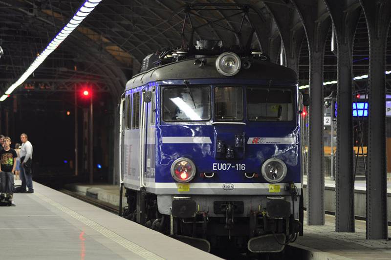 PKP Intercity chce sprzedać 10 lokomotyw serii EU07