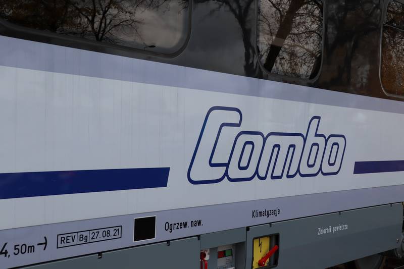 PKP Intercity wybrało dostawcę automatów z przekąskami do wagonów COMBO