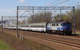 PKP Intercity wzmocni na majówkę 235 pociągów dodatkowymi wagonami