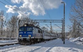 Posłanka Matysiak pyta ministerstwo o przyczyny wielogodzinnych opóźnień pociągów