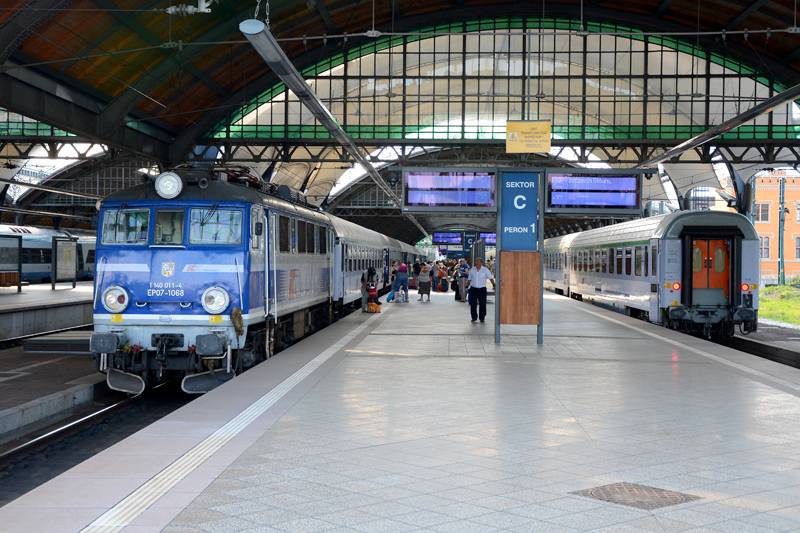 PKP PLK zapłacą wyższą karę za błędne informacje pasażerskie dotyczące pociągów PKP IC