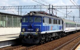 Dwie oferty na wykonanie napraw P4 50 lokomotyw serii EU/EP07