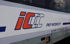 M. Morawiecki: w ciągu dwóch tygodni obniżka cen biletów PKP Intercity