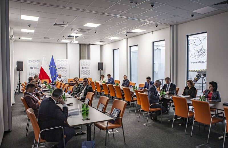 Posiedzenie Sejmowej Komisji Infrastruktury w siedzibie CEMM