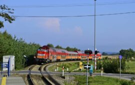 UTK: rekordowe i bezpieczne wakacje na kolei
