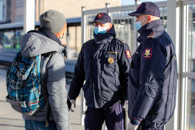 Kutno: funkcjonariusze SOK zatrzymali sprawców rozboju