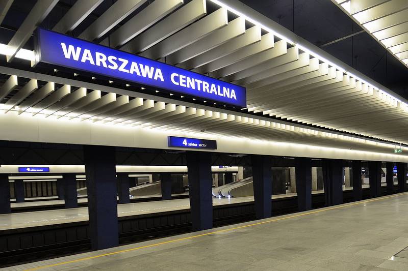 Utrudnienia w ruchu pociągów przez stację Warszawa Centralna